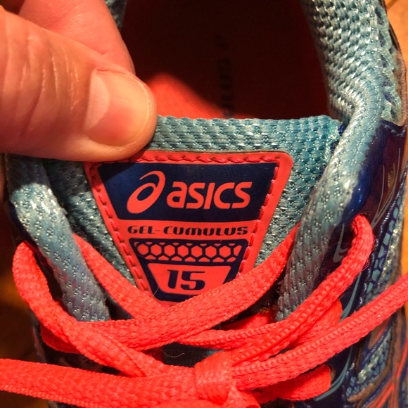 ASICS GEL CUMULUS 15 WOMENS running/athletic shoes. Excel condition. Sz 6.5 - Picture 3 of 5